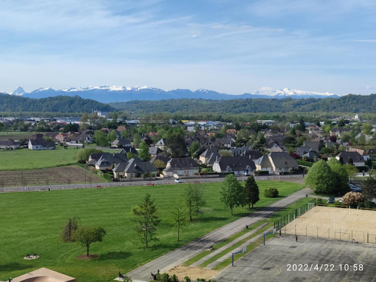 B&B En Plein Coeur De La Foret Artiguelouve 외부 사진