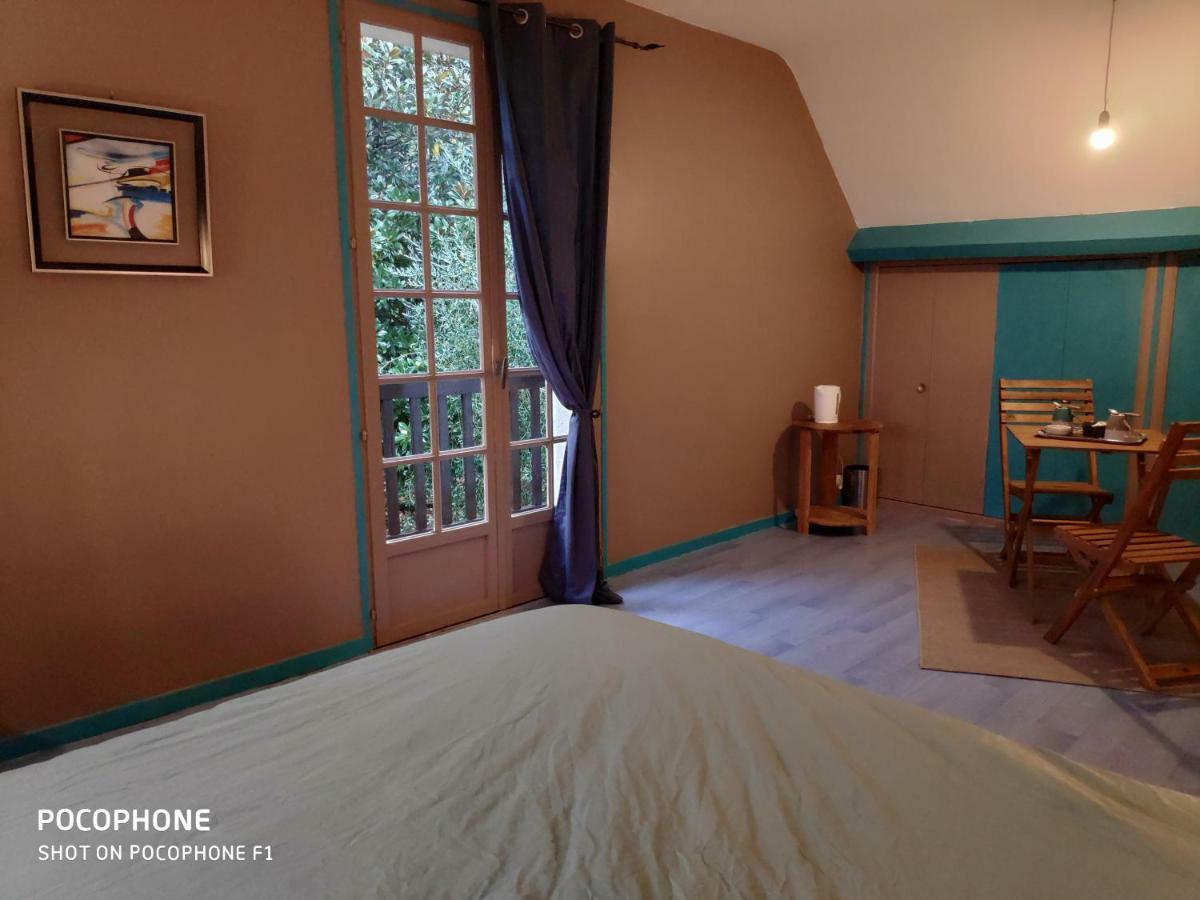 B&B En Plein Coeur De La Foret Artiguelouve 외부 사진