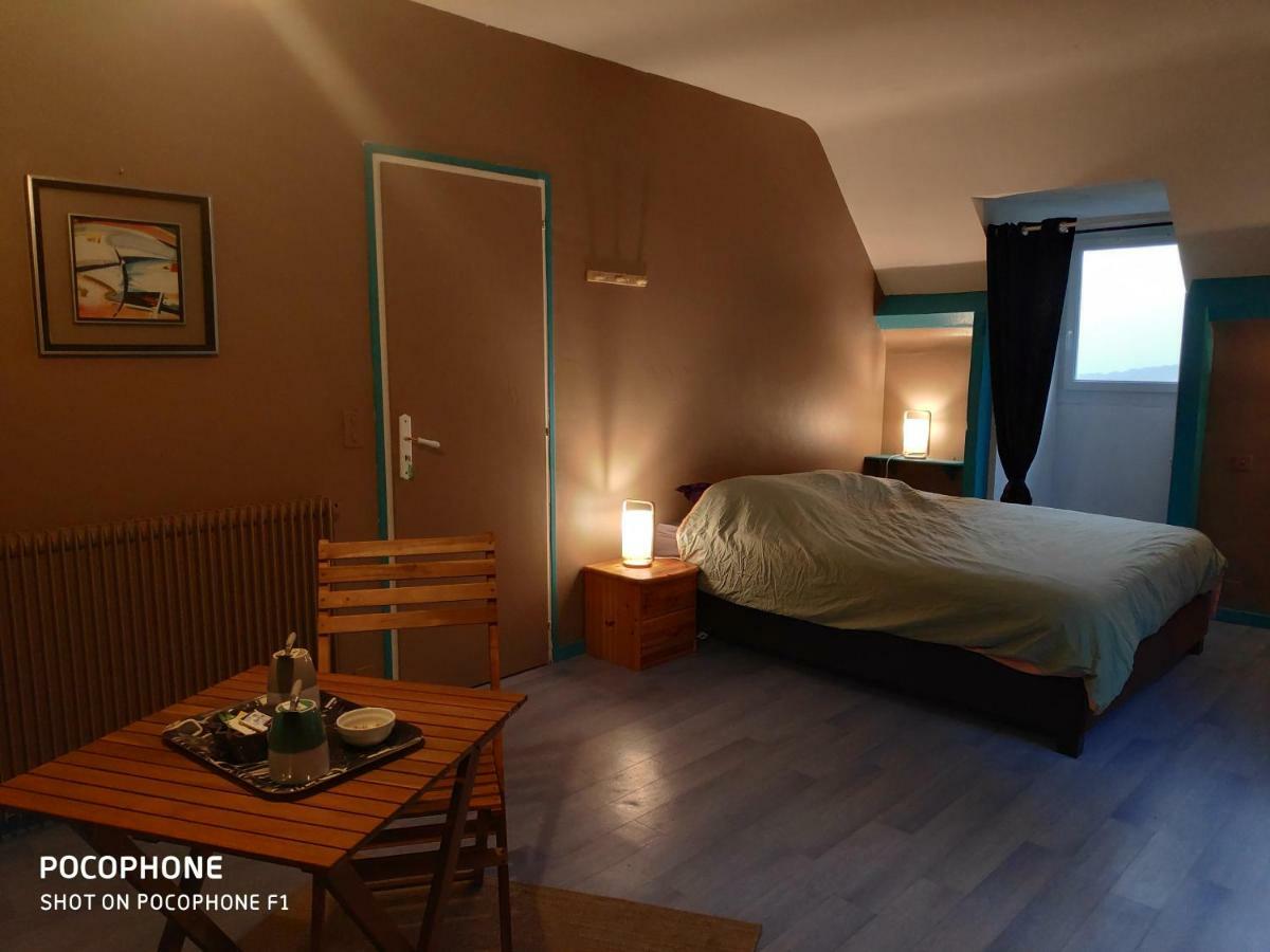 B&B En Plein Coeur De La Foret Artiguelouve 외부 사진