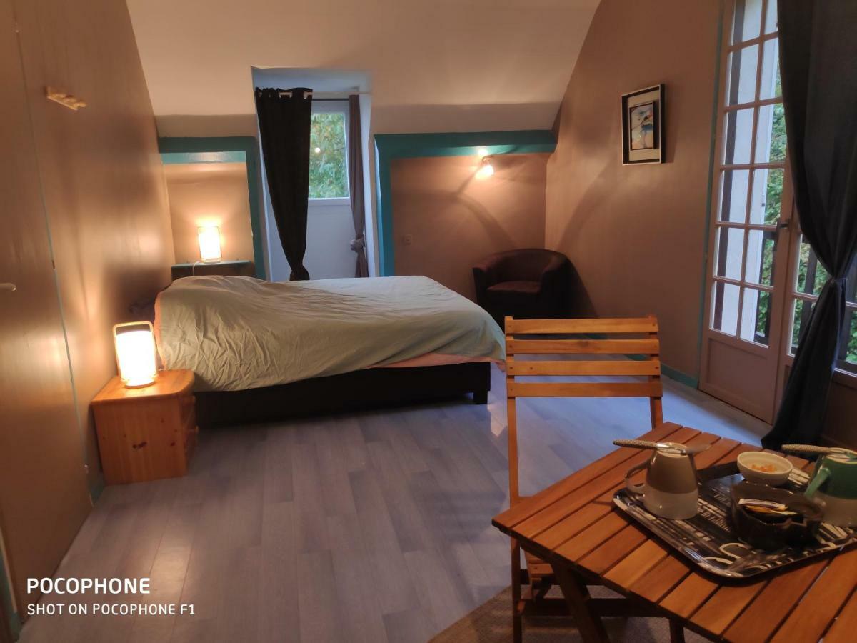 B&B En Plein Coeur De La Foret Artiguelouve 외부 사진